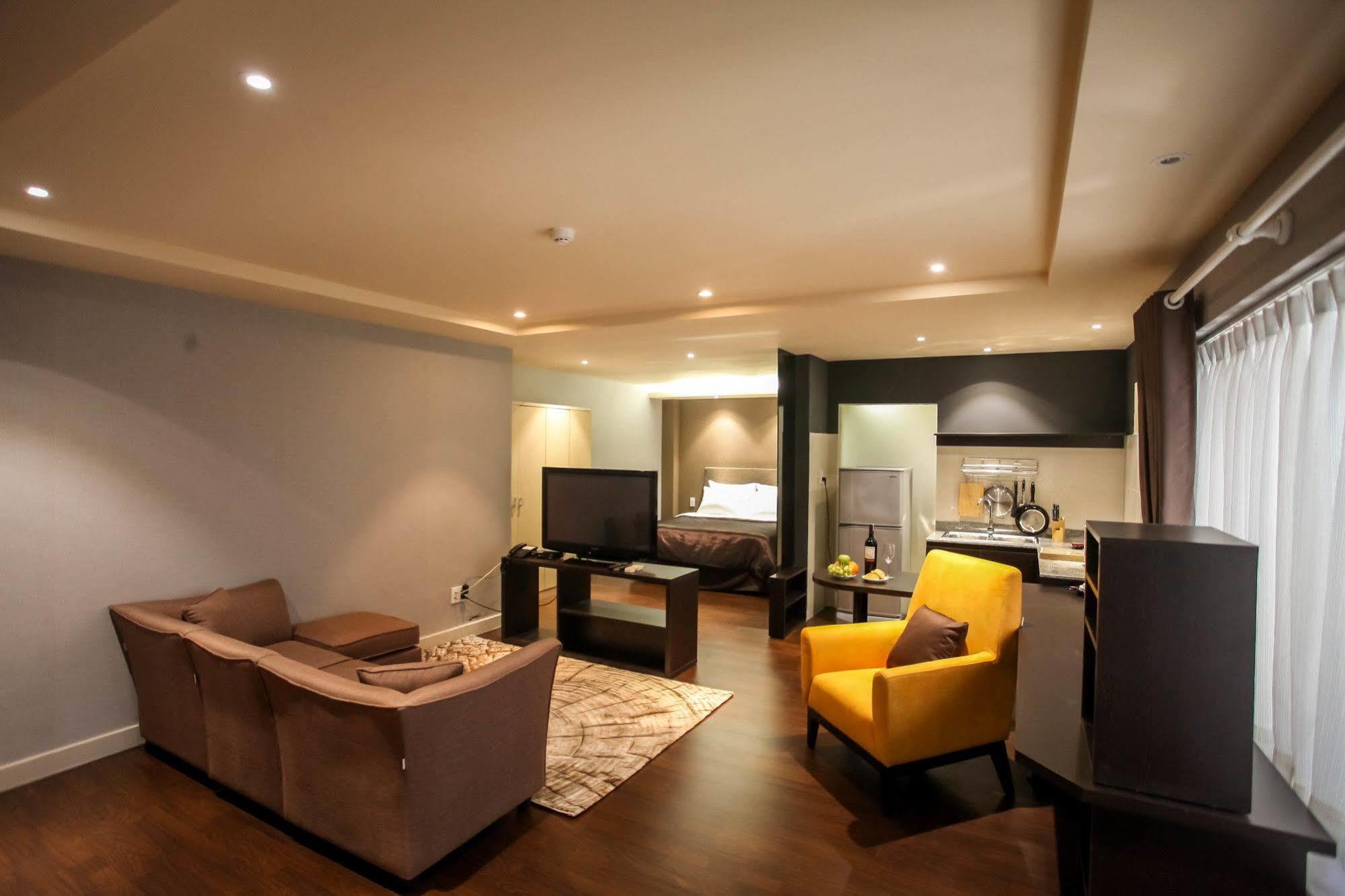 Compass Living Joy Aparthotel Ho Chi Minh-stad Buitenkant foto