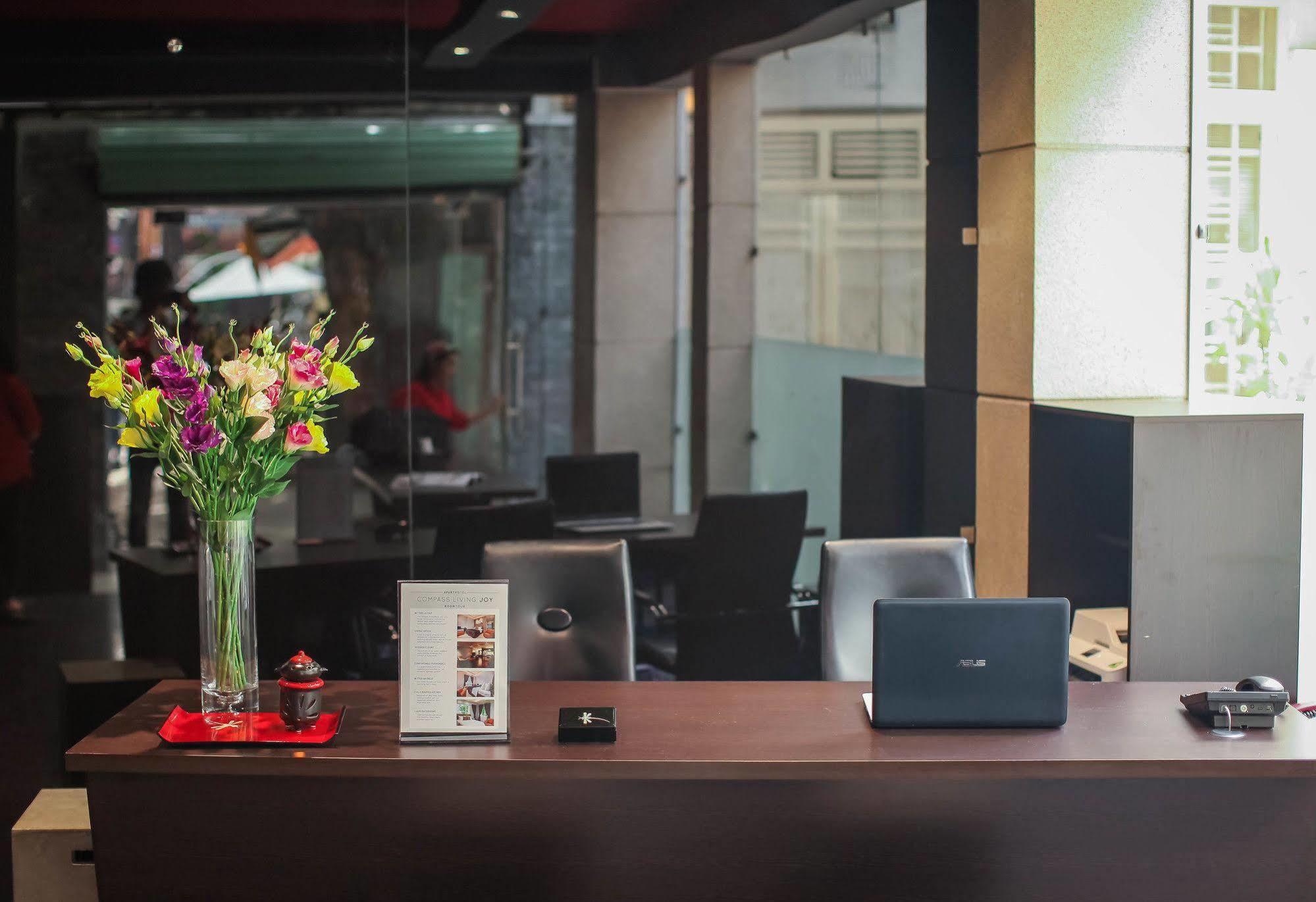 Compass Living Joy Aparthotel Ho Chi Minh-stad Buitenkant foto